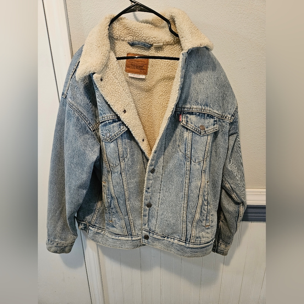 Levi's Blue Jean Jacket with Cream Lining